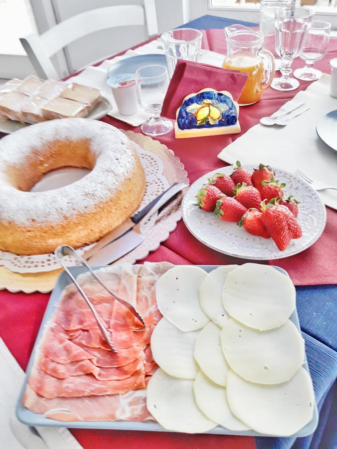 לינה וארוחת בוקר אגרופולי La Civetta מראה חיצוני תמונה